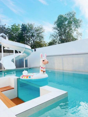 Balinese Pool Villa Huahin